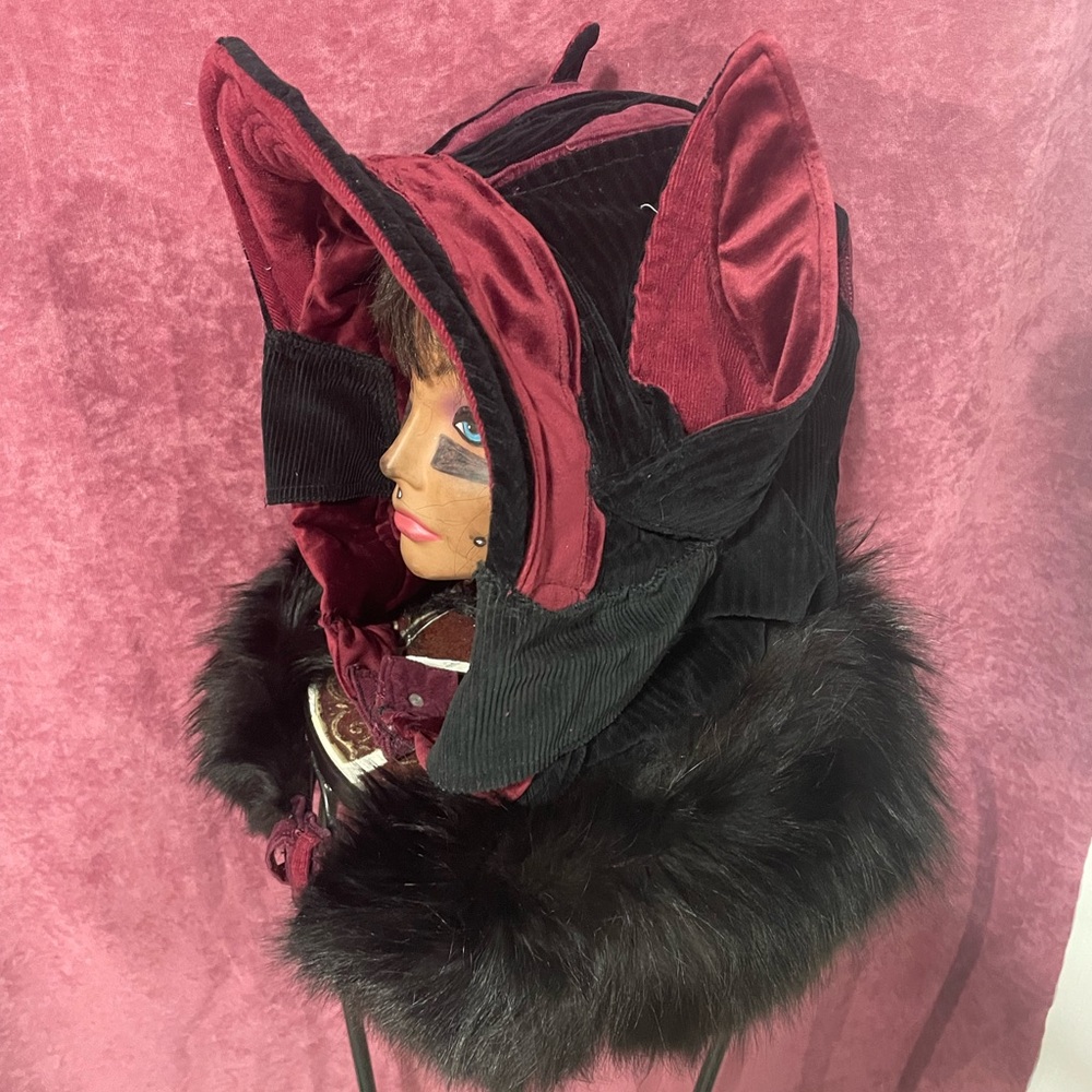 Hood cowl